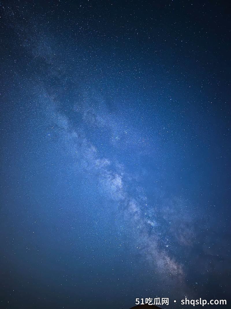 深夜刷屏的“搜索中国免费星空视频”到底在“搜索”什么？ - 51吃瓜网 - 今日热门内容推荐 shqslp.com